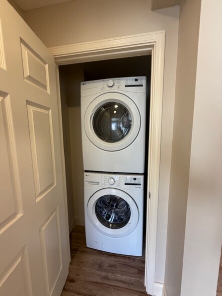 Building Photo - 7100 Van Dorn St