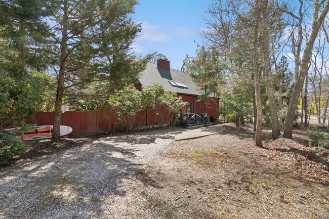 Building Photo - 4 Marion Ln