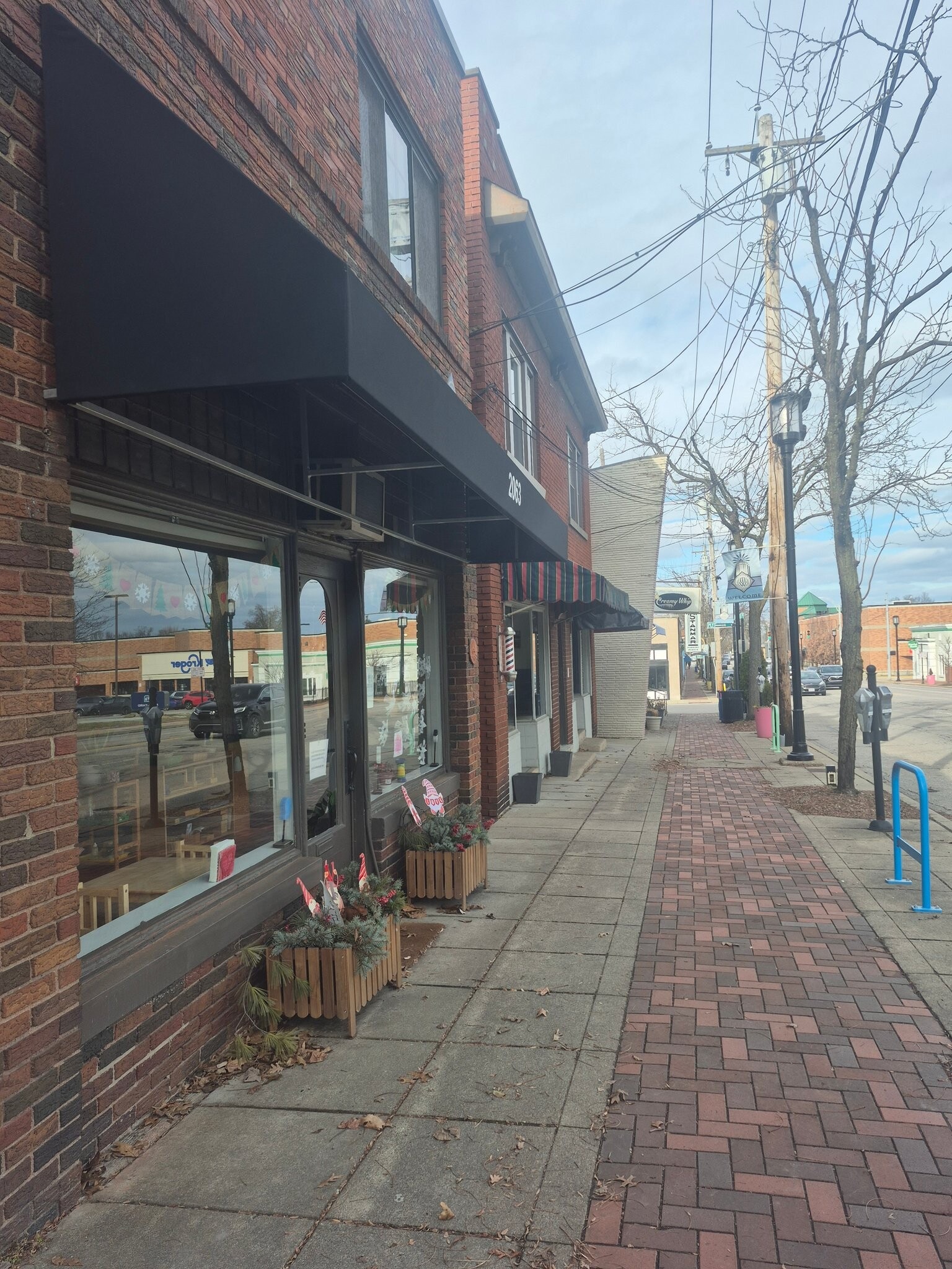 Building Photo - 2063 Beechmont Ave