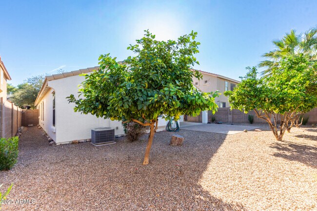 Building Photo - 1444 E Baker Dr