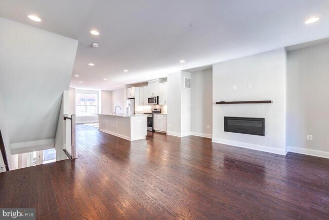 Building Photo - 22954 Sullivans Cove Sq