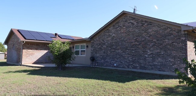 Building Photo - 3 Bed 3 Bath 3 Acres in Aubrey (FIRST MONT...