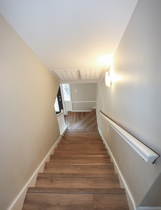 Building Photo - 18102 Mahogany Forest Dr