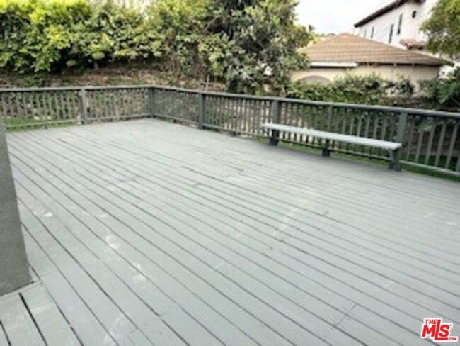 Building Photo - 620 25th St