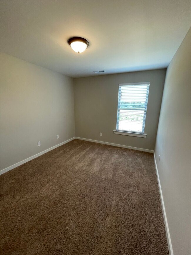 Building Photo - Home for Rent in Cullman, AL!! Available t...