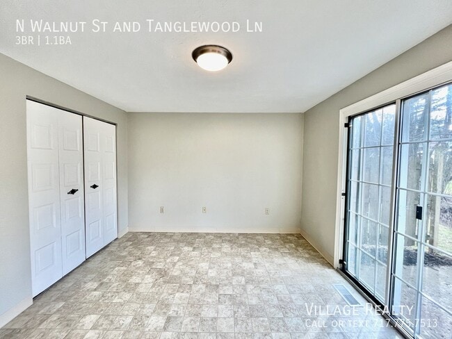 Building Photo - 492 N Walnut St