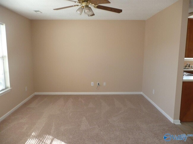 Building Photo - 115 N W Sugar Bluff Ln