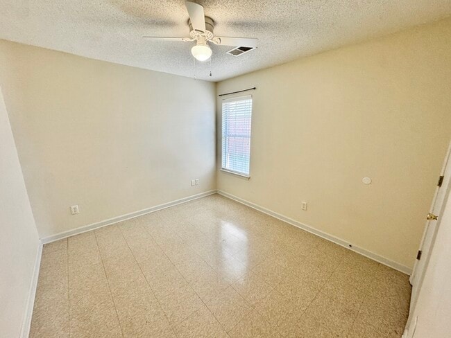 Building Photo - 1468 S Goodlett Grove Cove