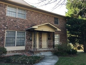 Building Photo - 218 Ransom St