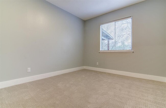 Building Photo - 4707 Menchaca Rd