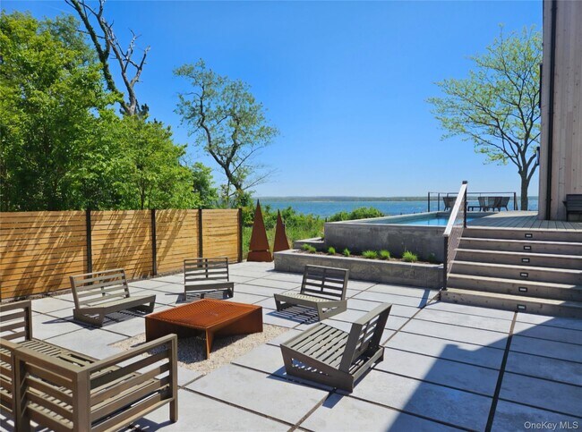 Building Photo - 599 Peconic Bay Blvd