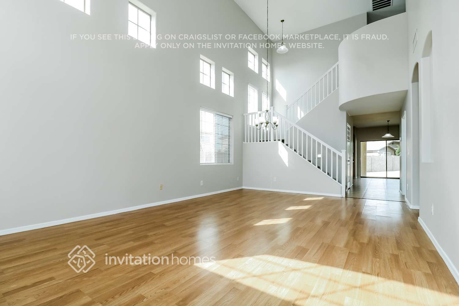 Building Photo - 8806 W Gardenia Ave