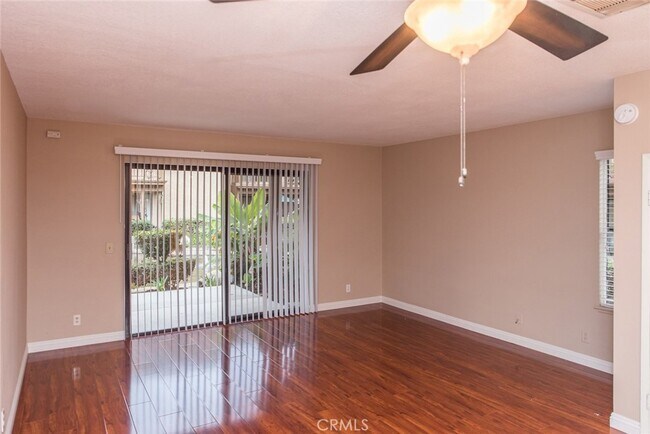 Building Photo - 160 Tangelo-