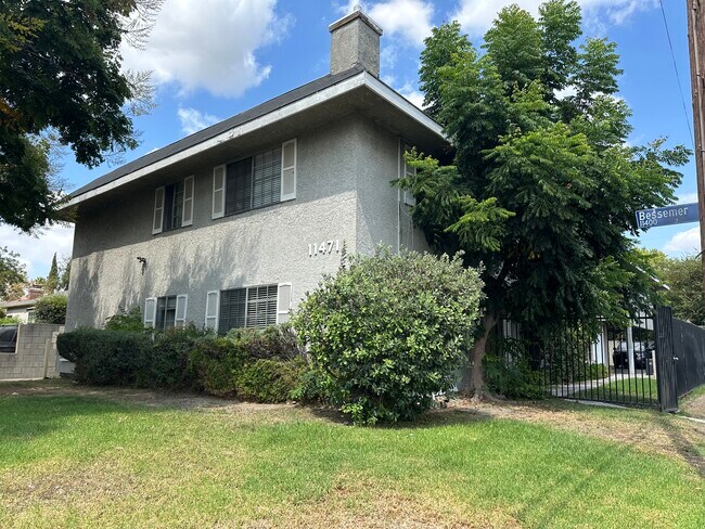 Building Photo - 11471 Bessemer St