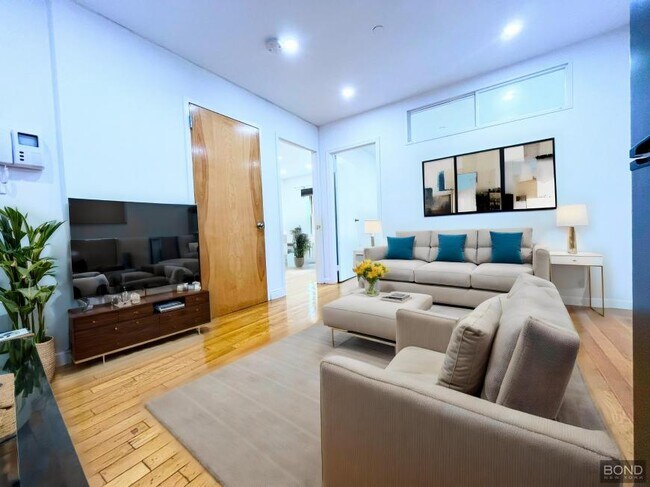 Building Photo - 2 bedroom in NEW YORK NY 10009