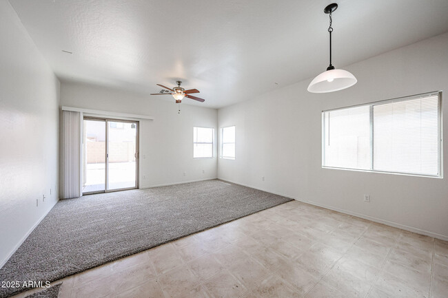 Building Photo - 5433 W Glass Ln