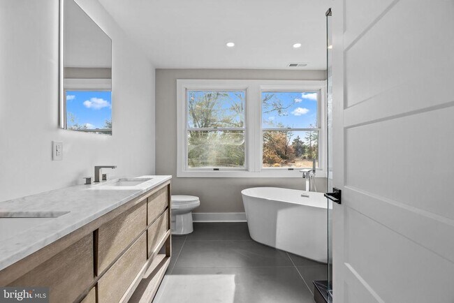 Building Photo - 271 Stoopville Rd