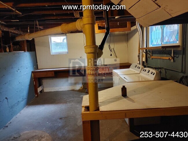 Building Photo - Barlow-1703 (Olympic Group)