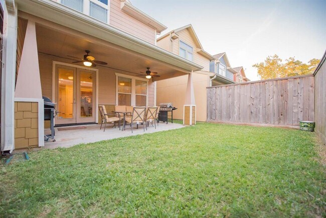 Building Photo - 5927 Kansas St