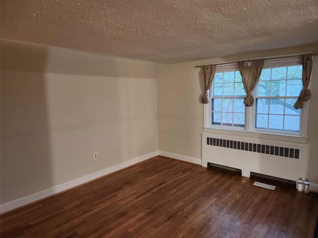 Building Photo - 9577 Shenandoah Dr