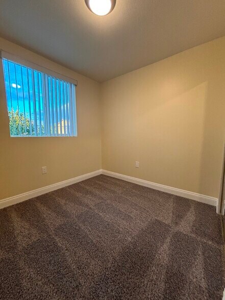 Building Photo - 522 W 51st St