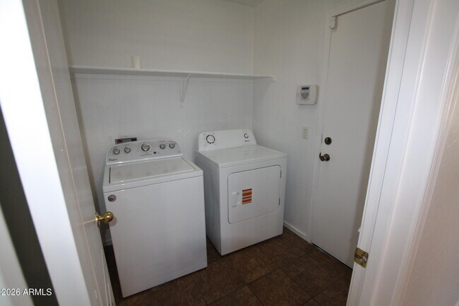 Building Photo - 25735 W Elwood St