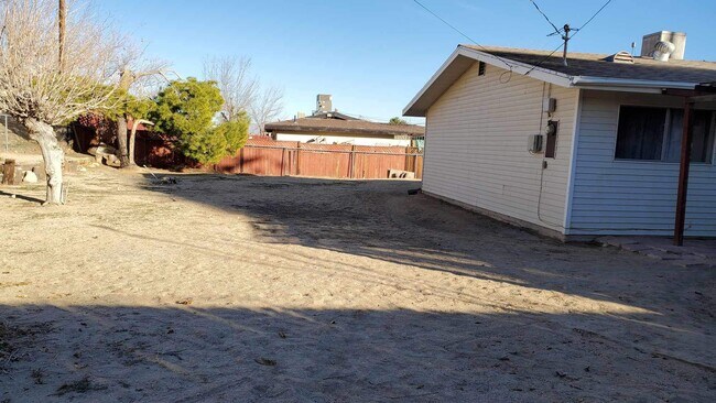 Building Photo - 16174 Hughes Rd
