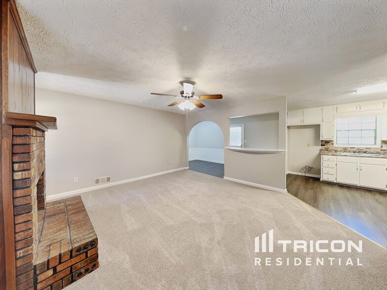 Building Photo - 65 Highland Cir