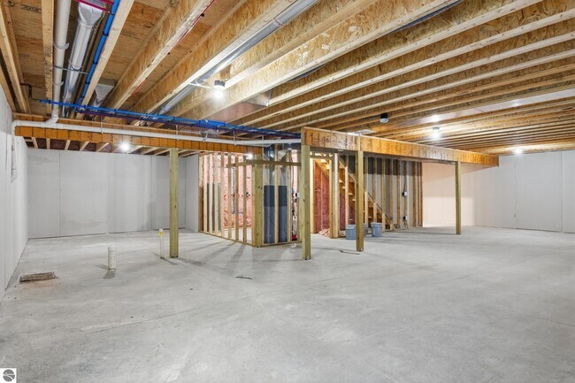 Building Photo - 4499 La Marche Cir