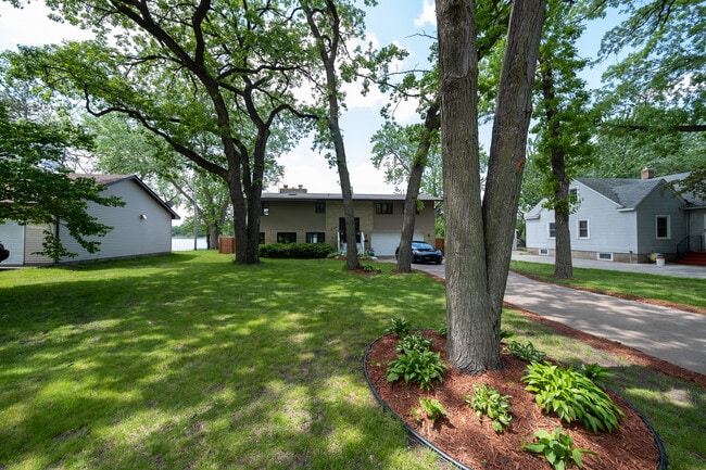 Building Photo - 8564 Lincoln St