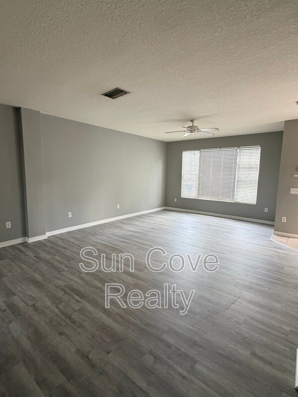 Building Photo - 11022 Black Swan Ct