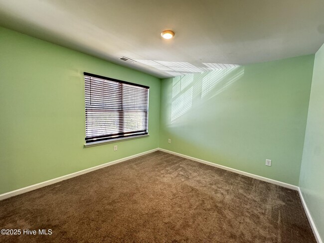 Building Photo - 1505 Pleasant Holw Ct SE