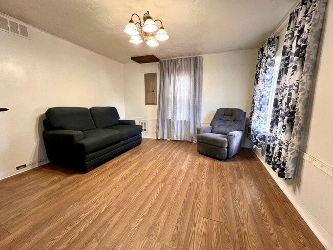 Building Photo - 2308 Butterfield Rd