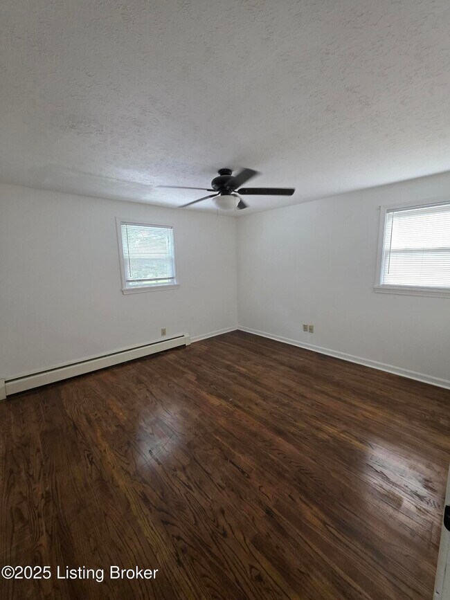 Building Photo - 6809 Shareith Dr