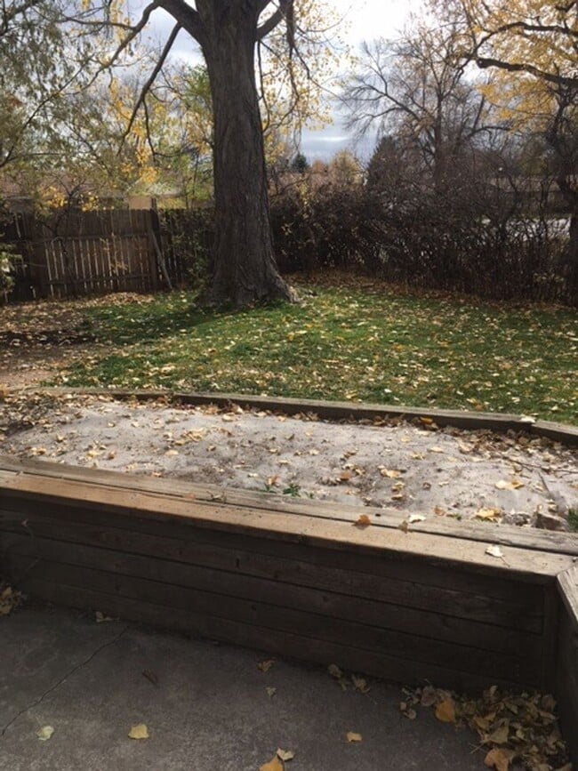 Building Photo - Warm and Welcoming Duplex with Private Yard in Fort Collins