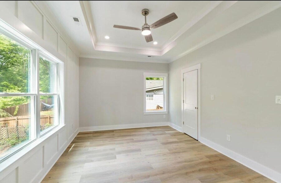 Building Photo - 5414 Dorsey St