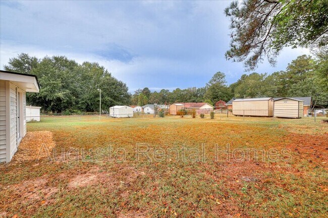 Building Photo - 3603 Columbine Dr