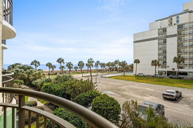 Building Photo - 2310 N Ocean Blvd