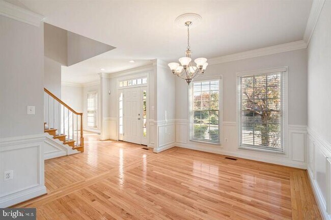 Building Photo - 2038 Madrillon Rd