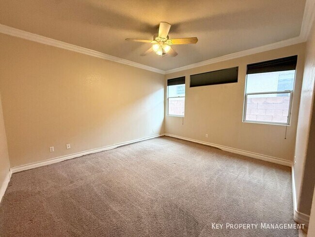 Building Photo - 10511 Broadhead-