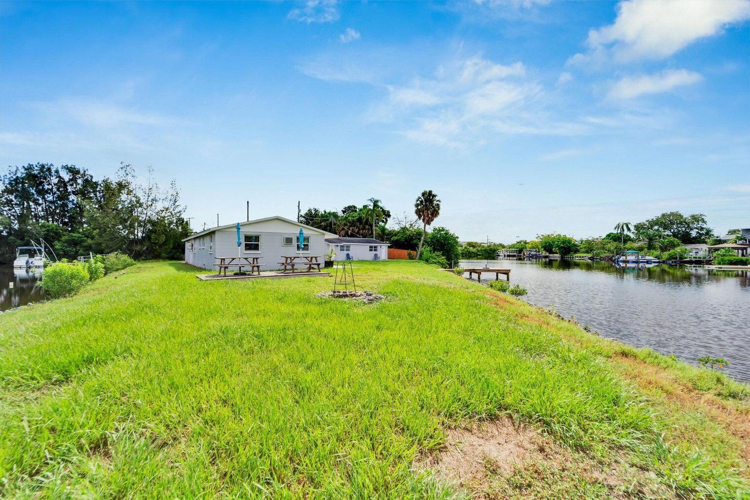 Building Photo - 8820 Rocky Creek Dr