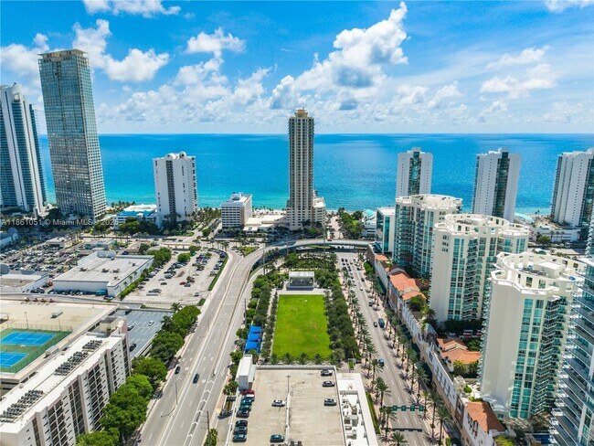 Building Photo - 250 Sunny Isles Blvd