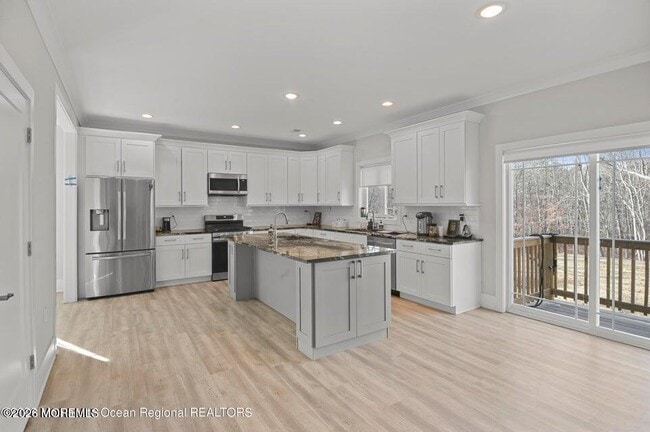 Building Photo - 192 Willow Dr