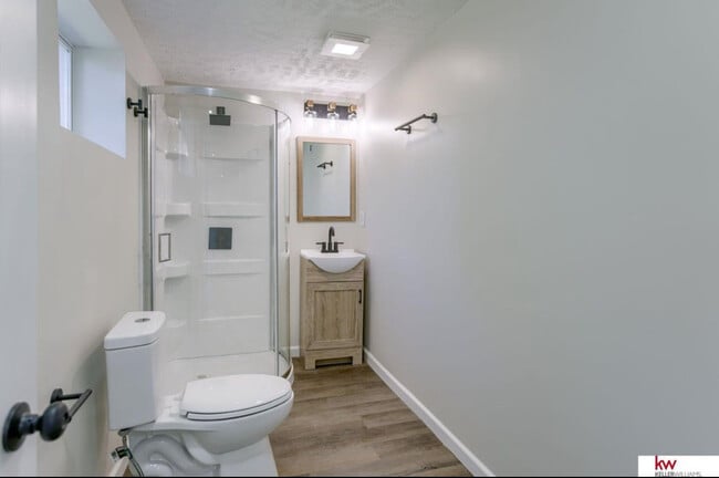 Primary Photo - 3304 Redick Ave