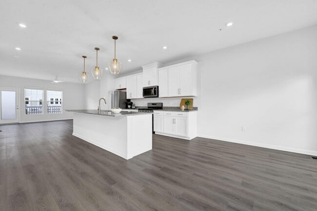 Building Photo - 4186 McCune Ave