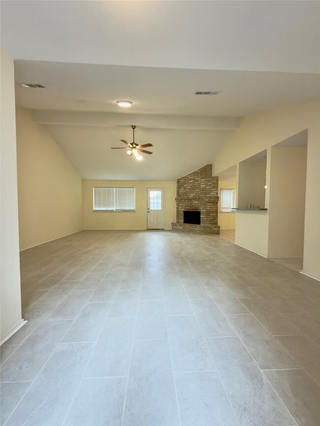 Building Photo - 2607 Olympus Dr