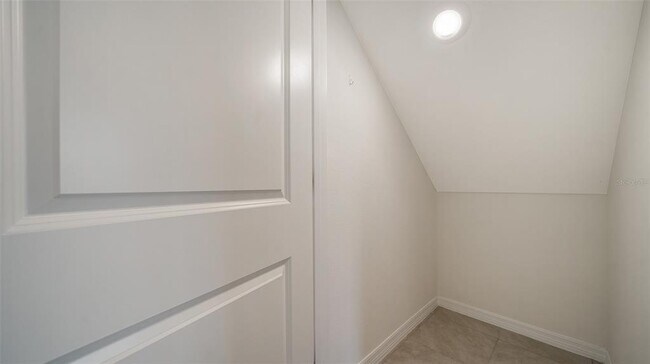 Building Photo - 12728 Lateral Root Dr