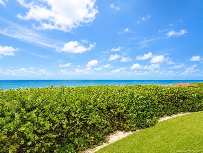 Building Photo - 7430 S Ocean Dr