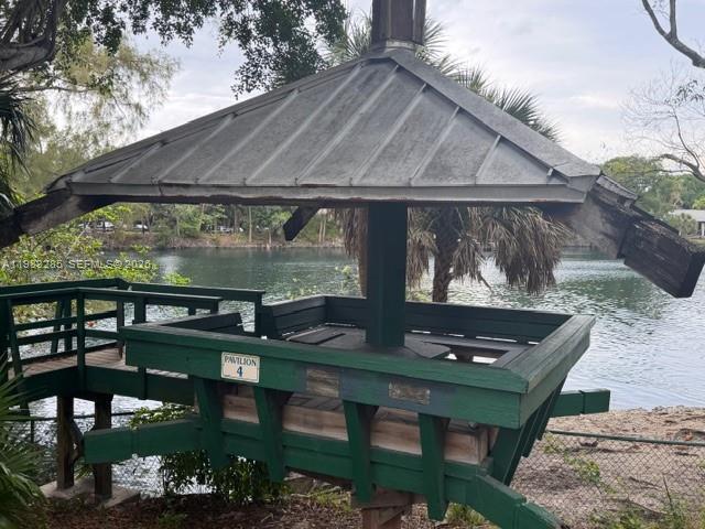 Building Photo - 2927 SW 18th Terrace