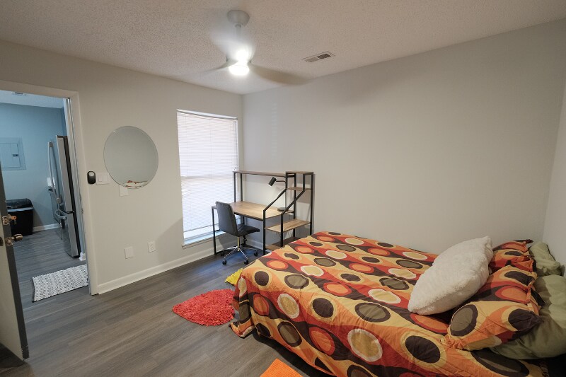 Building Photo - 1241 University Ct